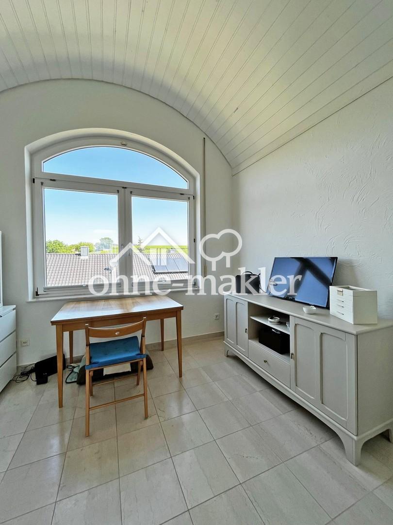 Weitblick über Lauffen am Neckar - sonnig - mit Balkon - hochwertig ausgestattet - EBK & Garage - Photo 2