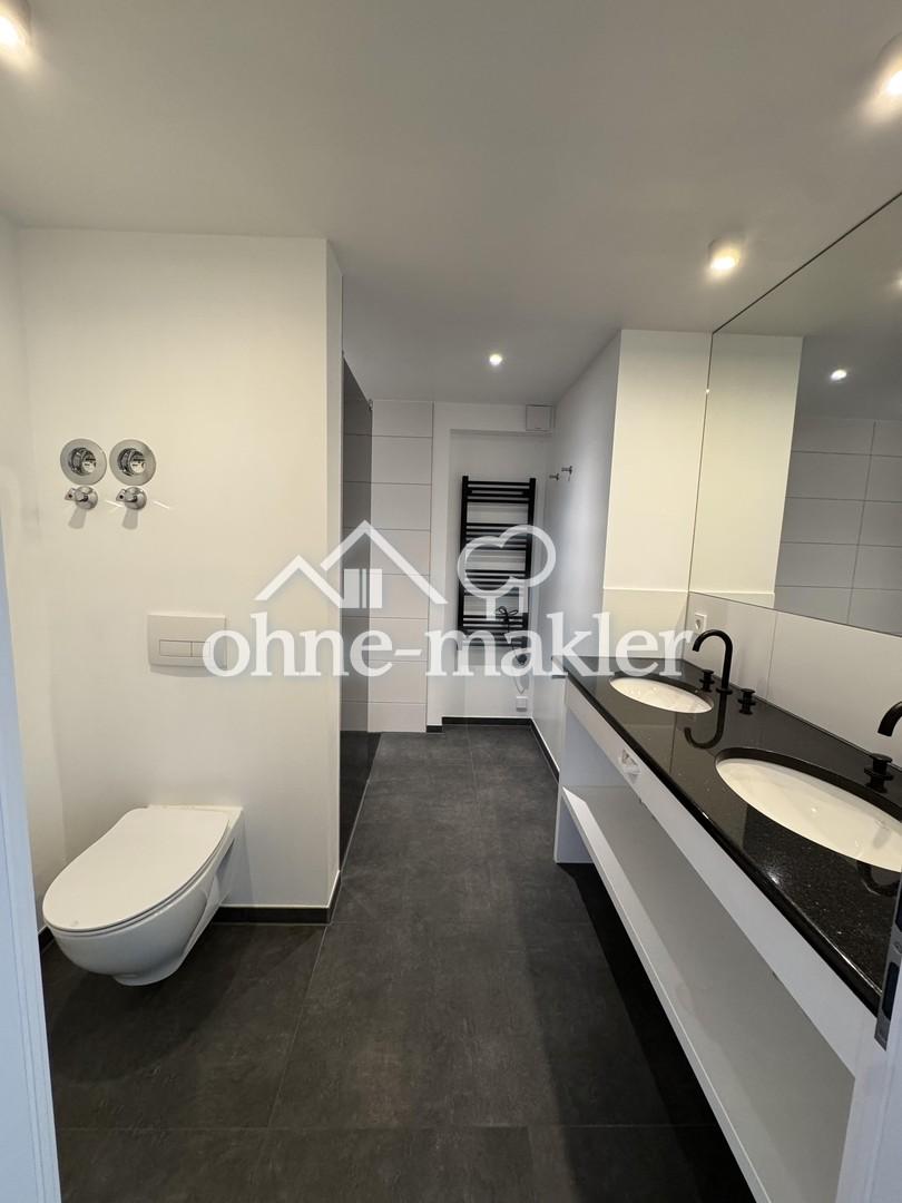 Hochwertige 2-Zimmer Wohnung mit Fußbodenheizung, EBK & Stellplatz - ruhige Lage am Schwarzwaldrand - Photo 1