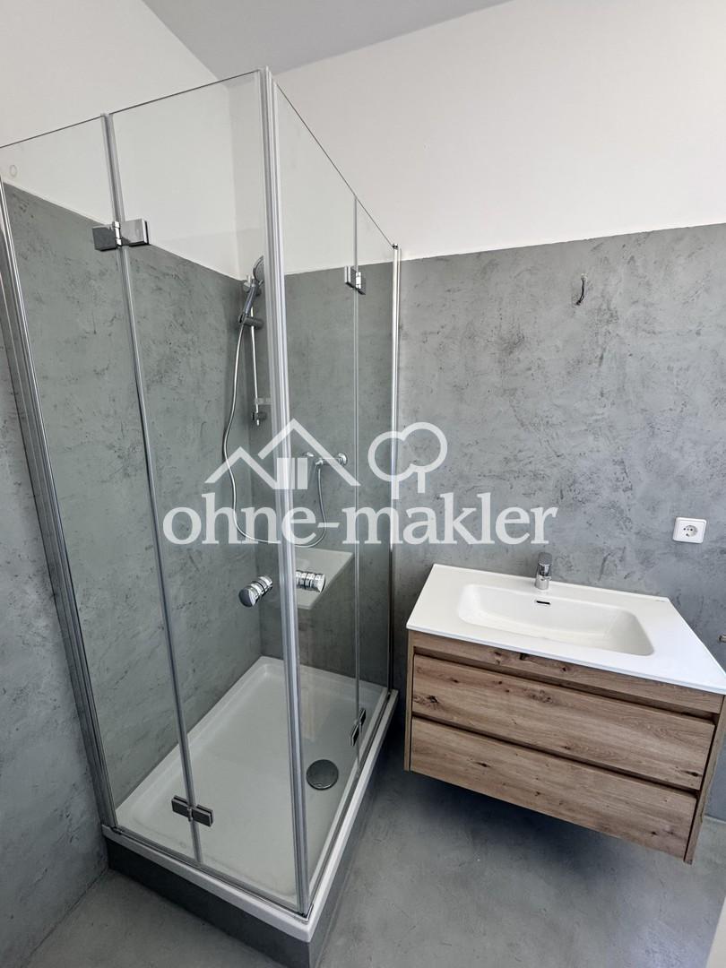 Frisch sanierte 2-Zimmer-Wohnung mit modernem Tageslichtbad & EBK – ideal für Singles - Photo 3