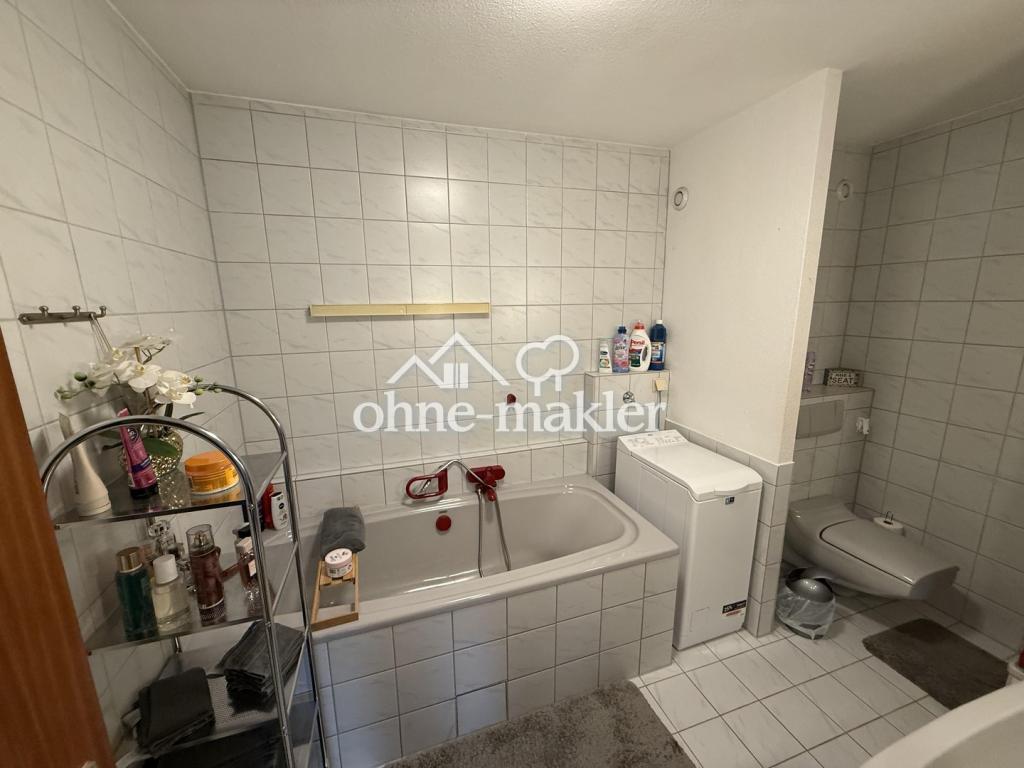 Stilvolle und attraktive Wohnung mit Loggia, EBK und TG­Stellplatz - Photo 2