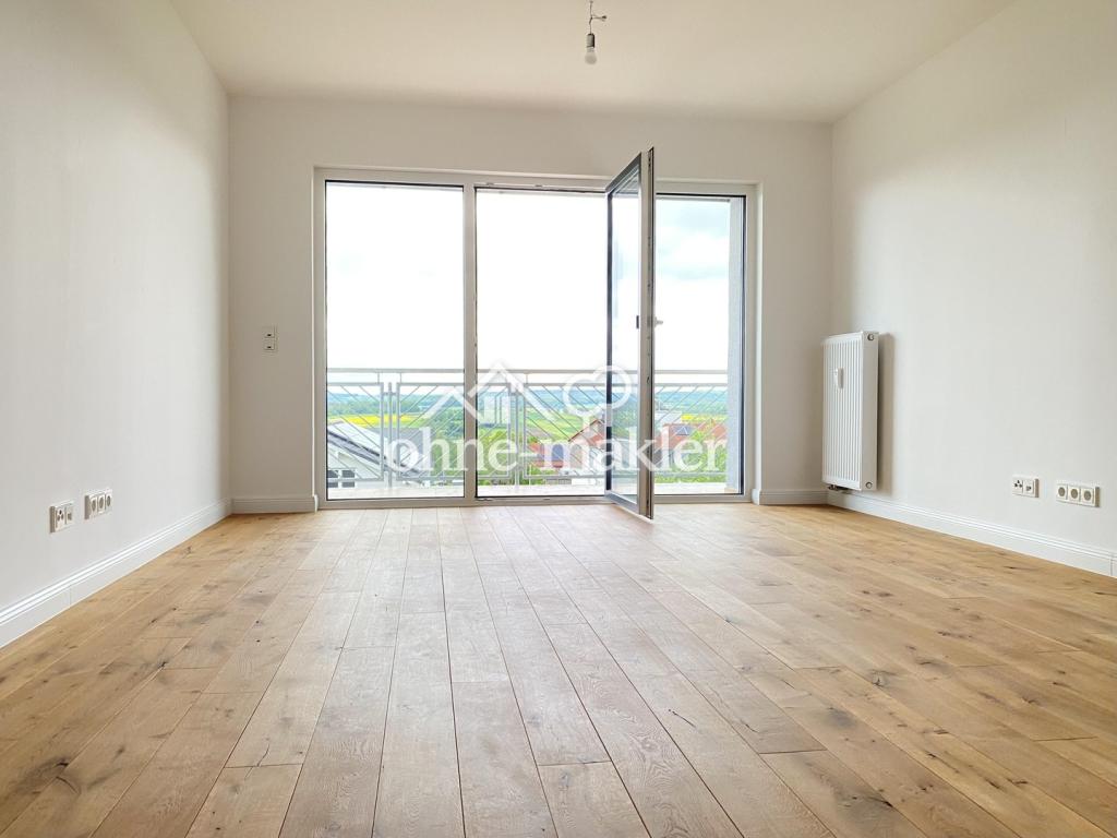 Helle und moderne 4-Zimmer-Wohnung mit EBK, Garage & großem Balkon in Amöneburg - Photo 1