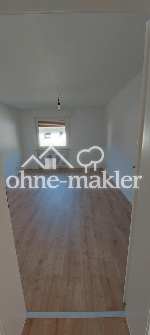 Schöne renovierte 3- Zimmerwohnung - Foto 2