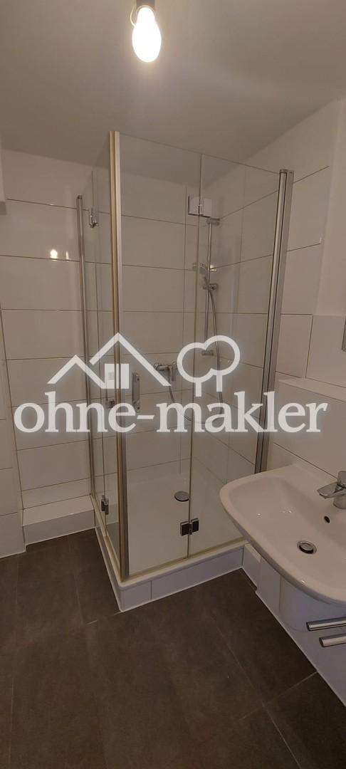 Schöne renovierte 3- Zimmerwohnung - Foto 3