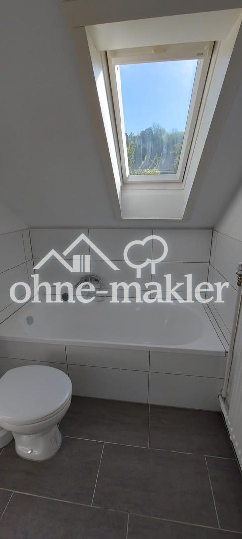 Schöne renovierte 2- Zimmerwohnung - Photo 1