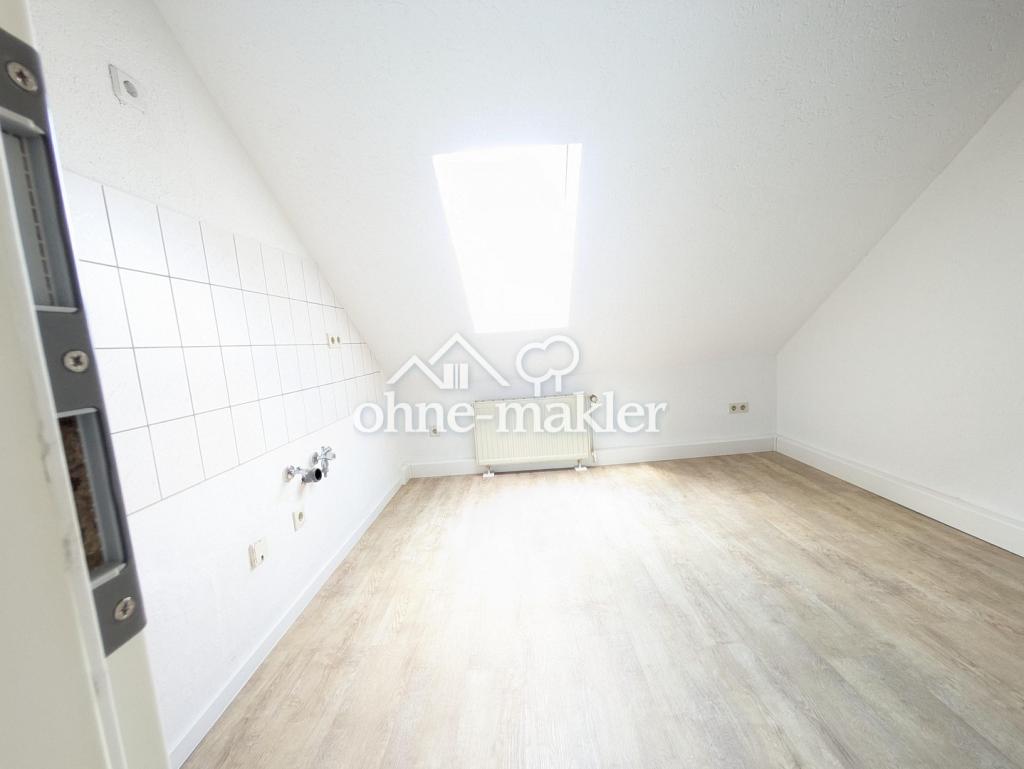Dachgeschoss: 1-Raum-Wohnung mit separater Küche - Foto 2