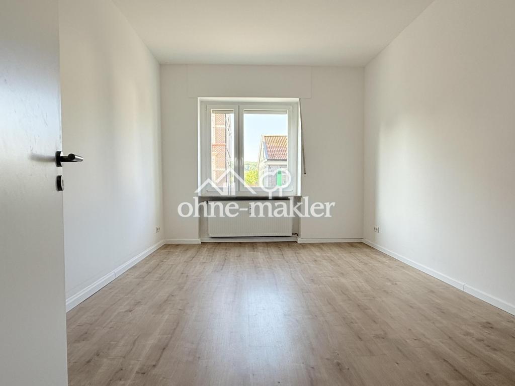Frisch renoviert & sofort bezugsfertig: Helle 2-Zimmer-Wohnung mit modernem Bad und großem Balkon - Foto 2