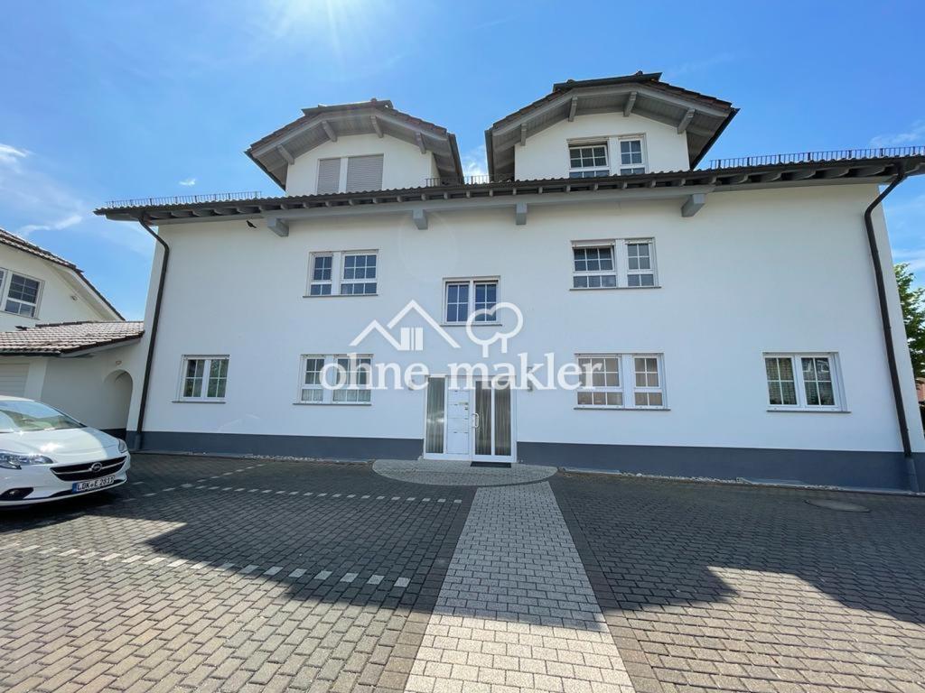 von privat: Helle, ruhige Dachgeschoss-Balkon-Wohnung 3 Zimmer - Foto 2