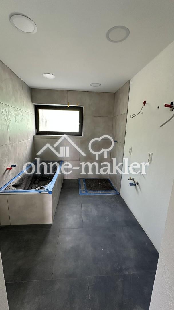 Erstbezug nach Kernsanierung: 2ZKB Erdgeschosswohnung mit gehobener Innenausstattung und Stellplatz - Photo 2