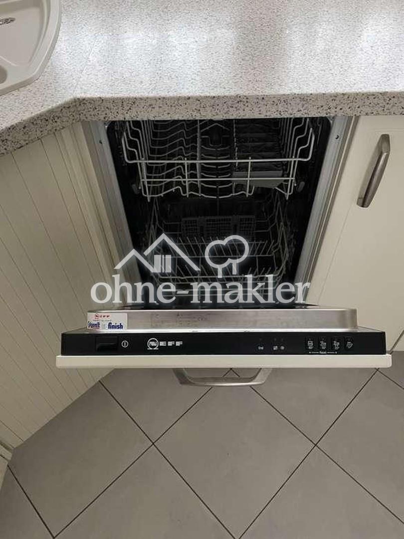 Zentral gelegene Wohnung mit Aufzug, Balkon und TG-Stellplatz - Photo 2