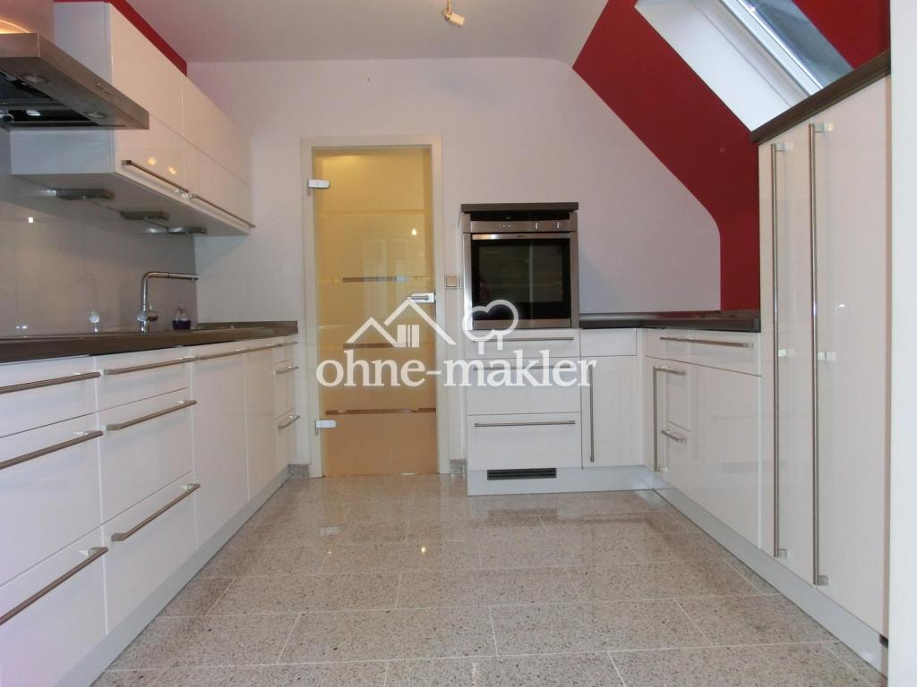Lichtdurchflutete 2-Zimmer-Wohnung mit Einbauküche in 2-Familienhaus - Photo 1
