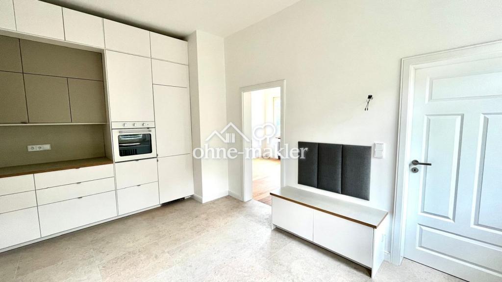 Wunderschöne, kernsanierte 3,5-Zimmer-Wohnung mit Einbauküche, EBK, Kaminofen & 3m hohen Decken - Photo 5