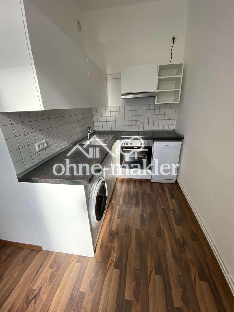 Schöne möblierte 2-Zimmer Whg, renoviert + Einbauküche - Photo 2