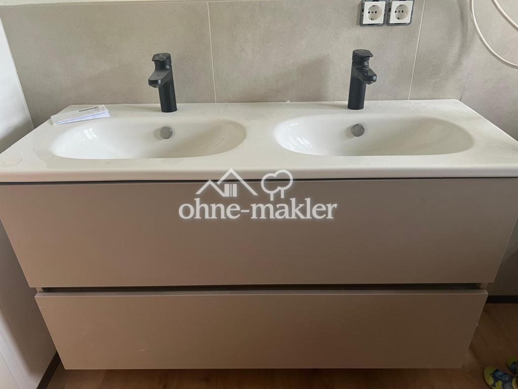 Erstbezug nach Kernsanierung: Wunderschöne 3,5-Zi-Wohnung mit Einbauküche, Kamin und mehr... - Photo 1