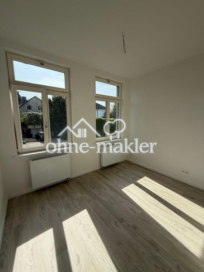 Frisch sanierte 2-Zimmer-Altbauwohnung mit Balkon - Photo 3