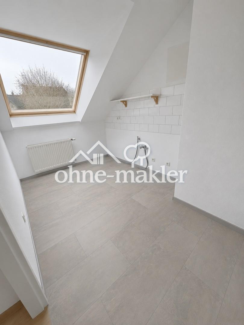 frisch renovierte helle 2 Zimmer Dachgeschosswohnung - Photo 4
