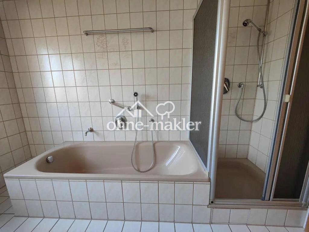 Traumhafte 3,5 ZW (DG) im 3-FH mit Turmbergblick in Karlsruhe Grötzingen - Photo 4
