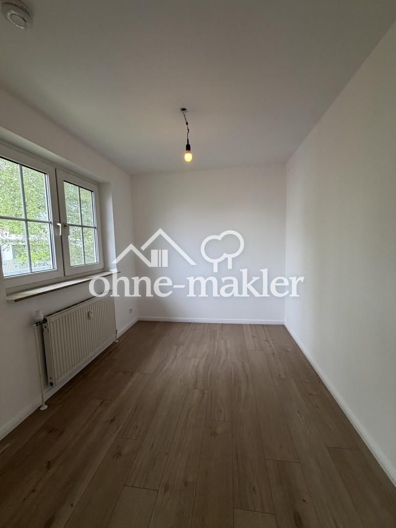 Frisch sanierte 1,5-Zimmer-Wohnung mit Tiefgarage in zentraler Lage von Wedel - Photo 4