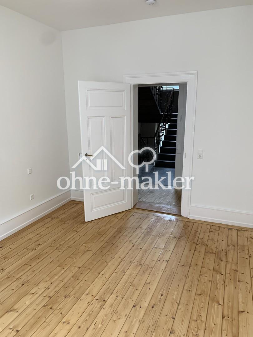 NEU!!! - hochwertige 2-Zimmer Wohnung in schönem sanierten Altbau mit Balkon - Photo 4