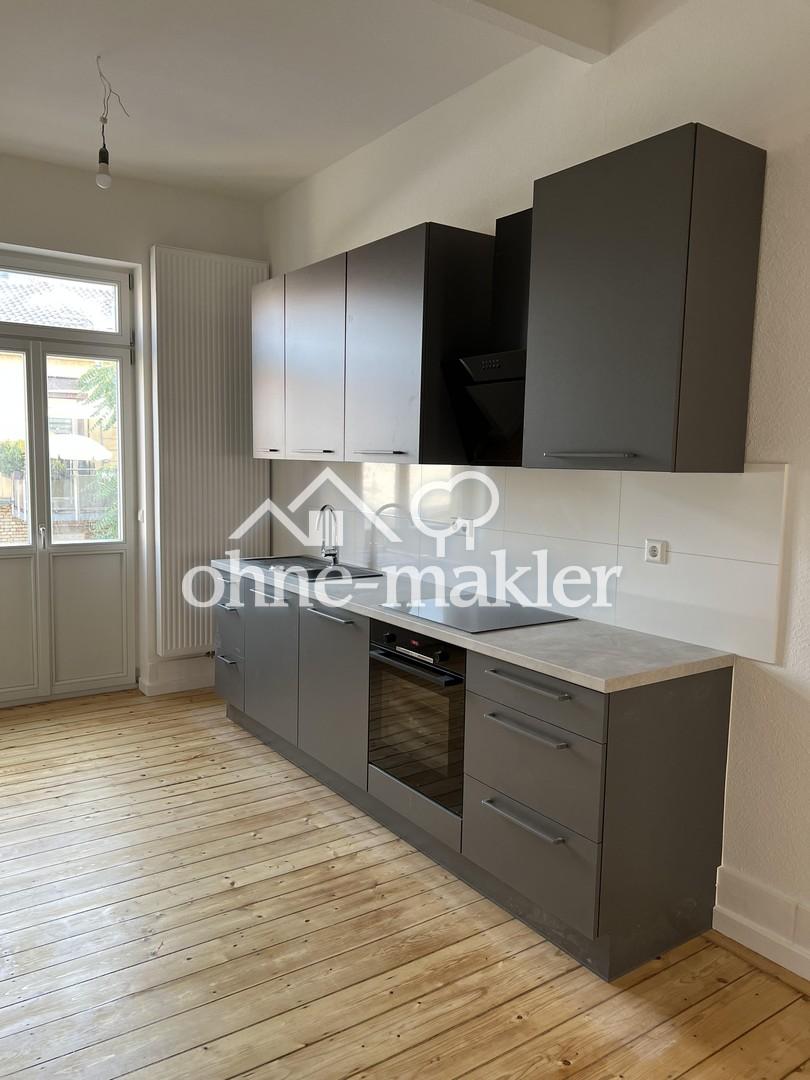 NEU!!! - hochwertige 2-Zimmer Wohnung in schönem sanierten Altbau mit Balkon - Photo 1