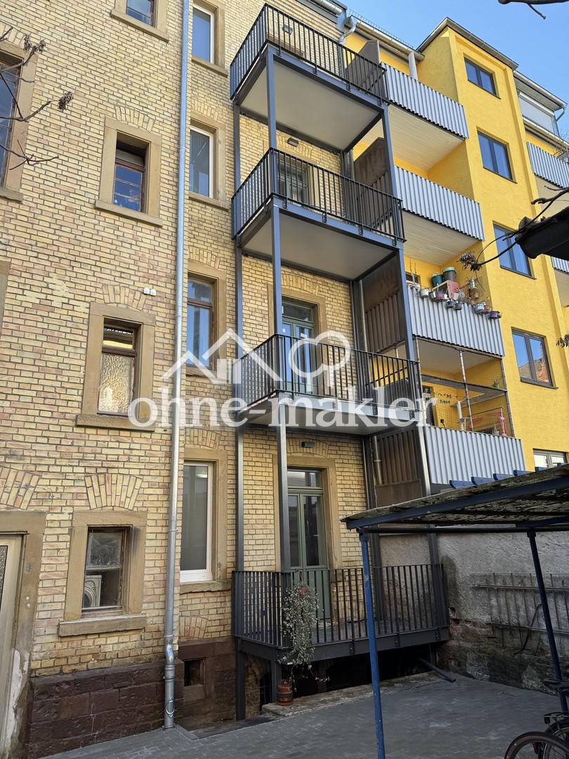 NEU!!! - hochwertige 2-Zimmer Wohnung in schönem sanierten Altbau mit Balkon - Photo 2
