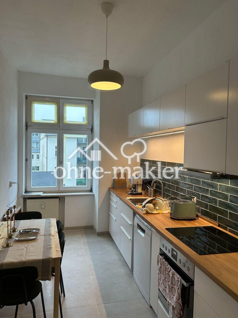 Elegantes und möbliertes 4-Room Apartment with Balcony in Leipzig’s Prestigious Musikviertel - Photo 4