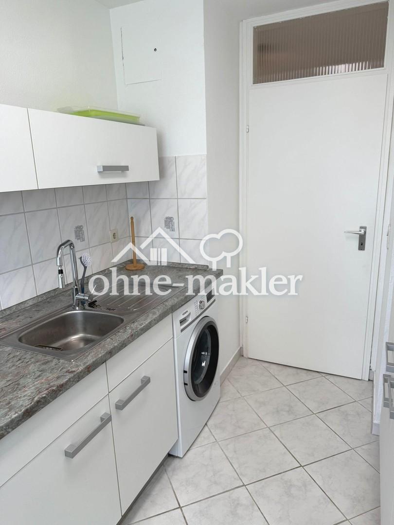 Attraktive, helle 2-Zimmer-Wohnung mit Loggia, Einbauküche und Stellplatz im Schwabencenter - Photo 2