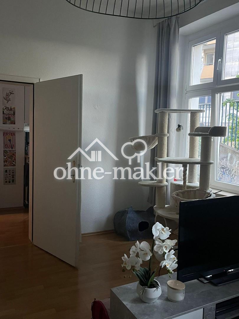 Zentrale 2 Zimmerwohnung mit Bad und WC - Photo 1