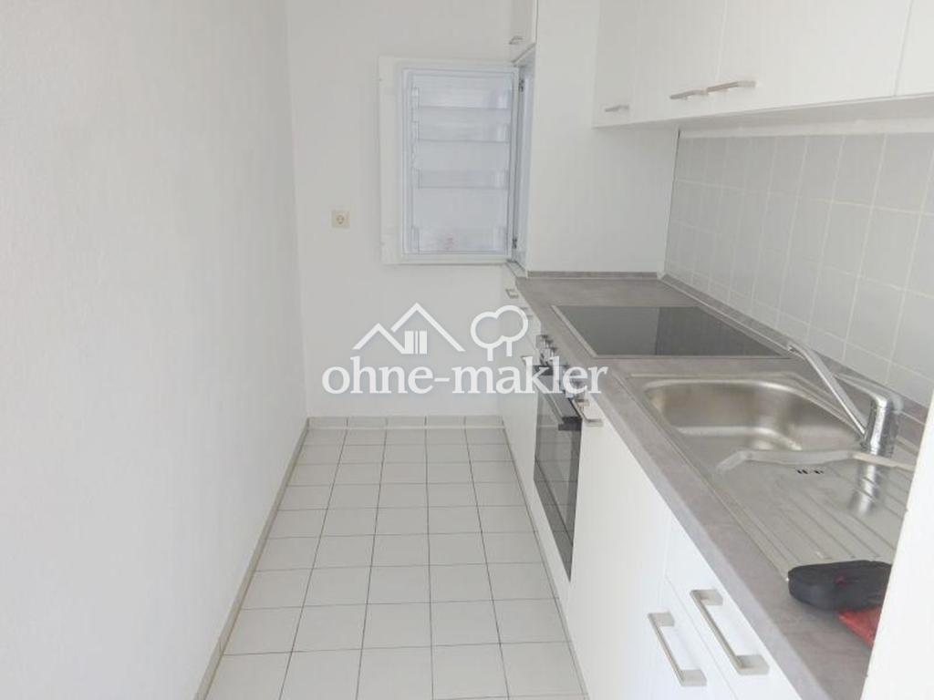 Schöne, helle 2 Zi-Whg mit Einbauküche, großem Balkon und Autostellplatz in Reutlingen - Photo 4