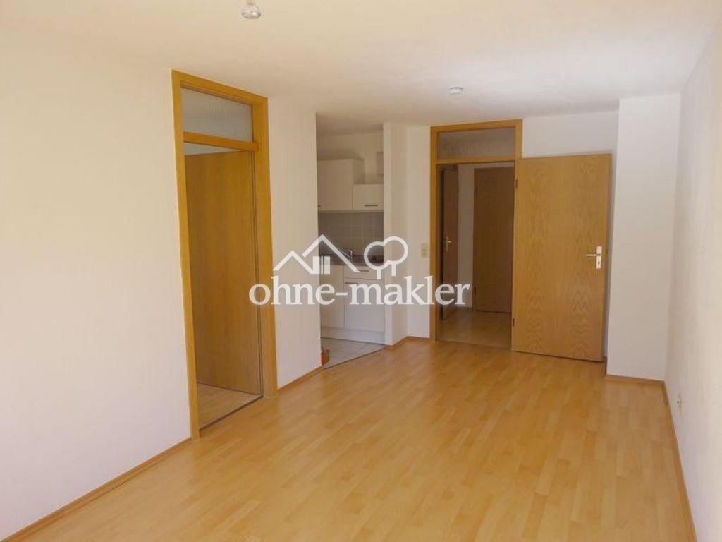 Schöne, helle 2 Zi-Whg mit Einbauküche, großem Balkon und Autostellplatz in Reutlingen - Photo 2
