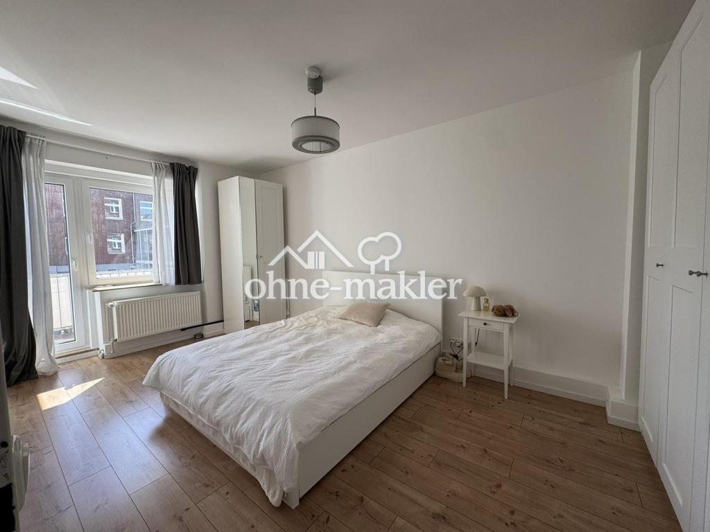 Hochwertig,vollmöbliert,saniert,ruhig,1.OG, 3,5 Zimmer, Küche mit EBK, Tageslichtbad, Sonnenbalkon - Foto 2