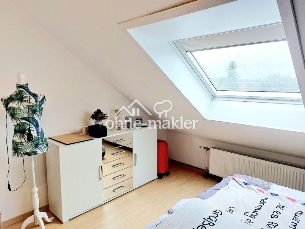 Helle 3 ZKB-Wohnung in bester Lage von Dudenhofen mit offenem Essbereich, Badewanne und Süd-Balkon - Photo 4