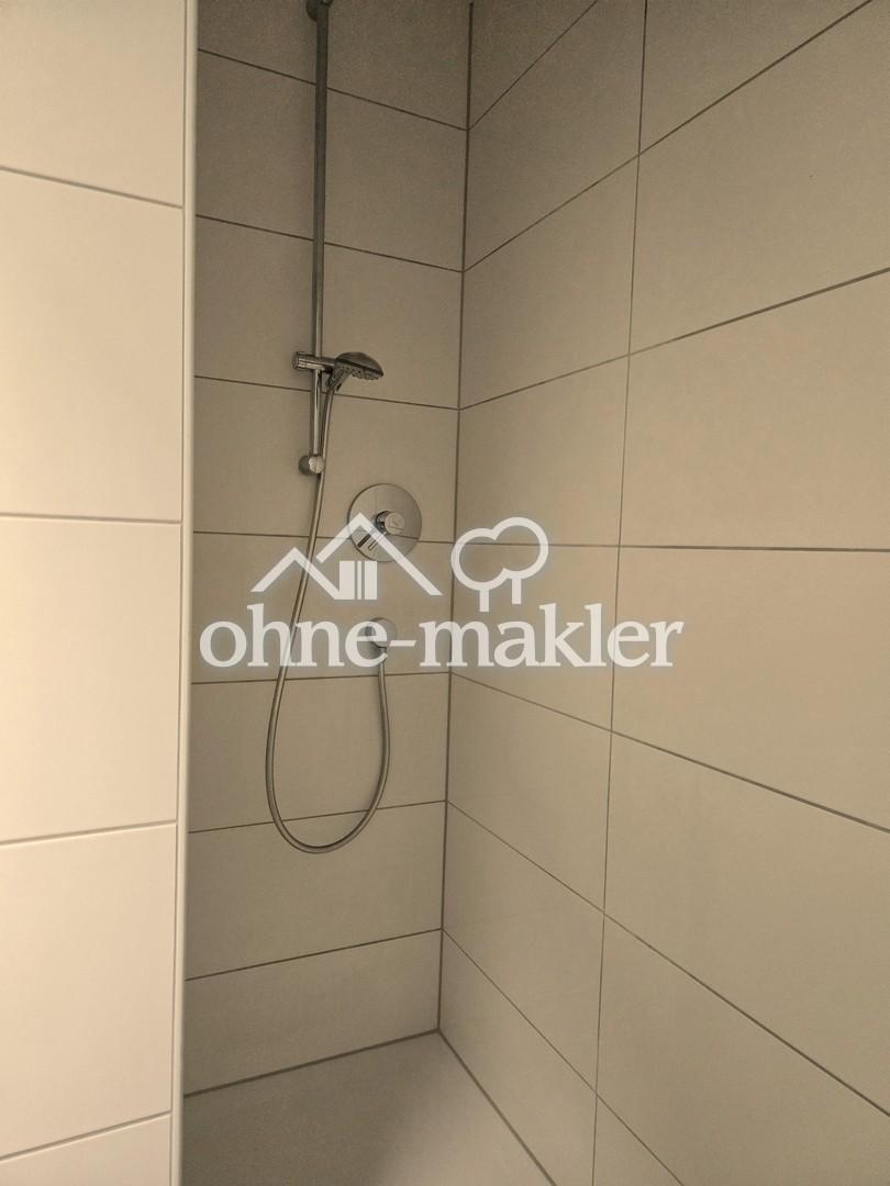 Schöne, helle DG-Wohnung mit großem Balkon - Photo 1