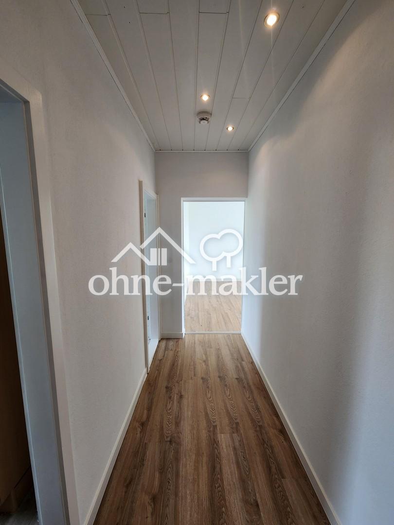 Erstbezug nach Renovierung! 2-Zimmer-Wohnung mit EBK und Balkon. - Foto 5