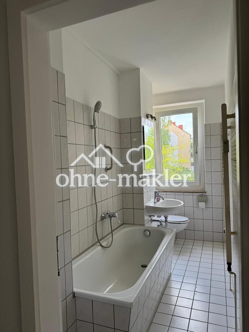 Erstbezug nach Renovierung! 2-Zimmer-Wohnung mit EBK und Balkon. - Foto 3