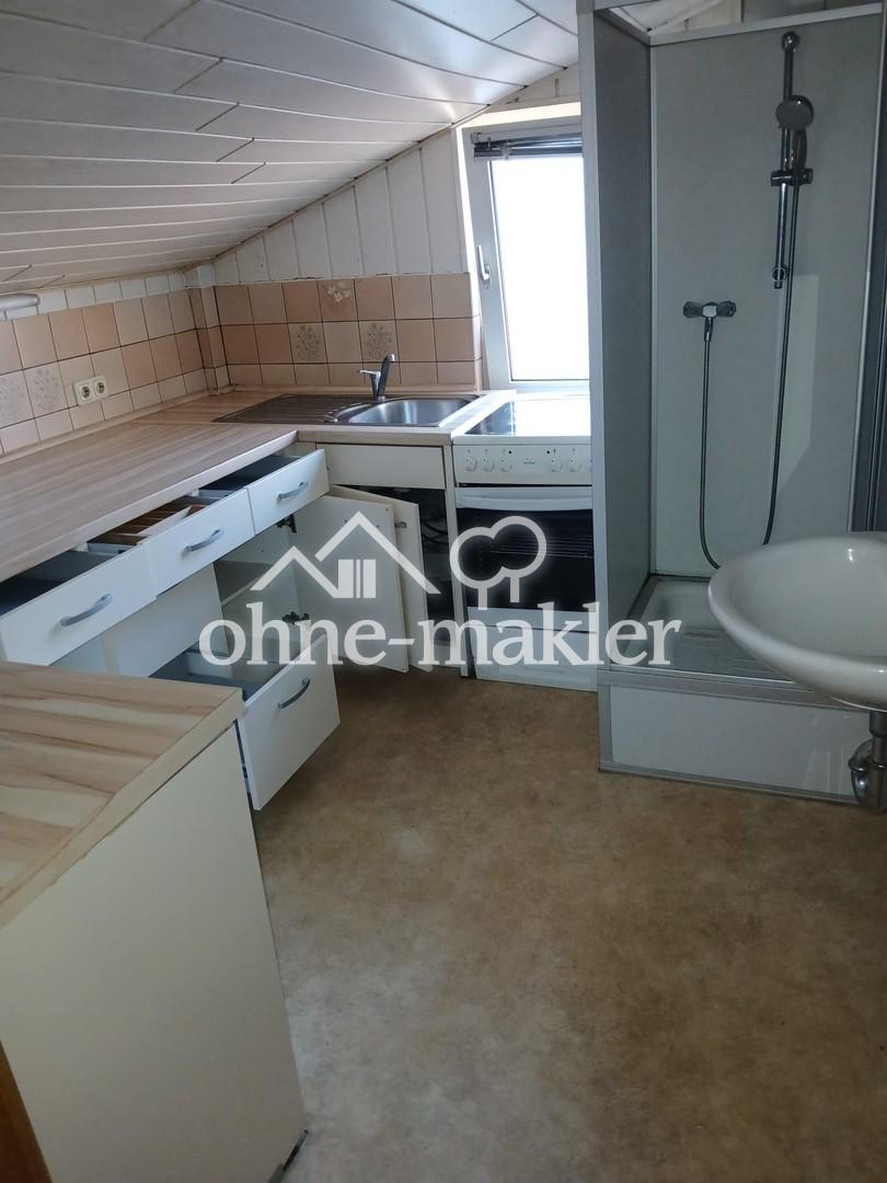 Charmante 2-Zimmer-Dachgeschosswohnung in zentraler Lage von Frankfurt am Main - Foto 2