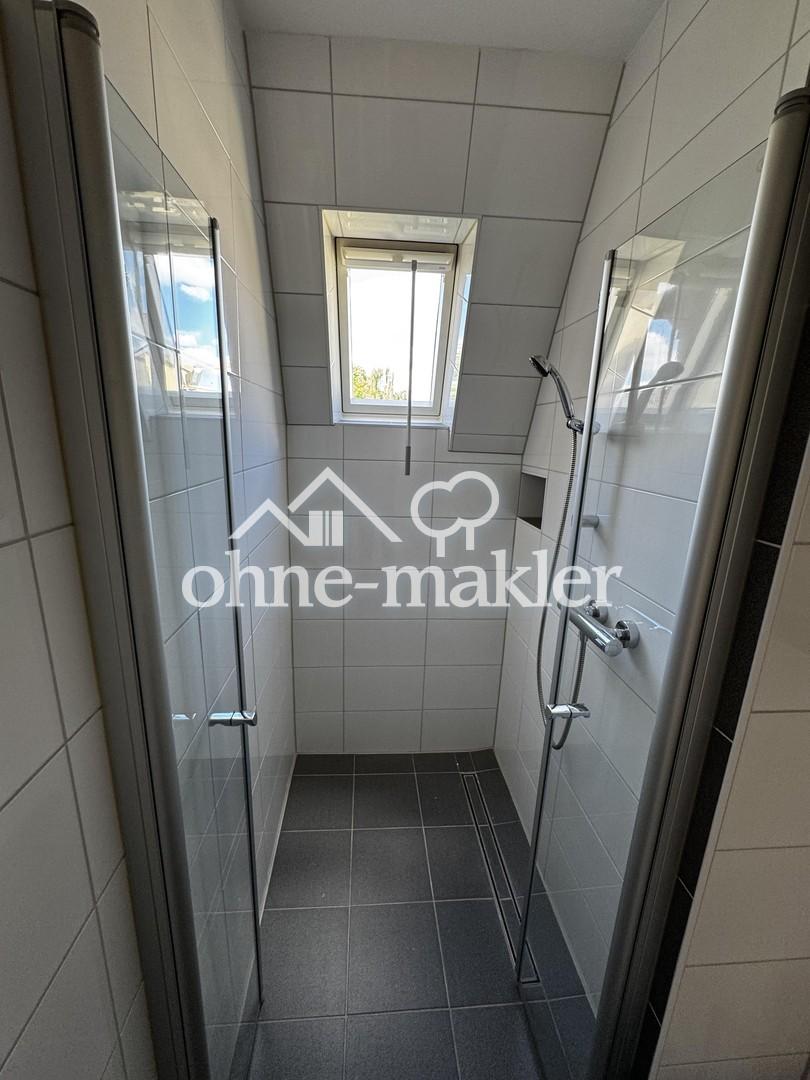 Schöne renovierte Wohnung - ruhig & zentral gelegen: 2-ZKB mit Einbauküche - Foto 1