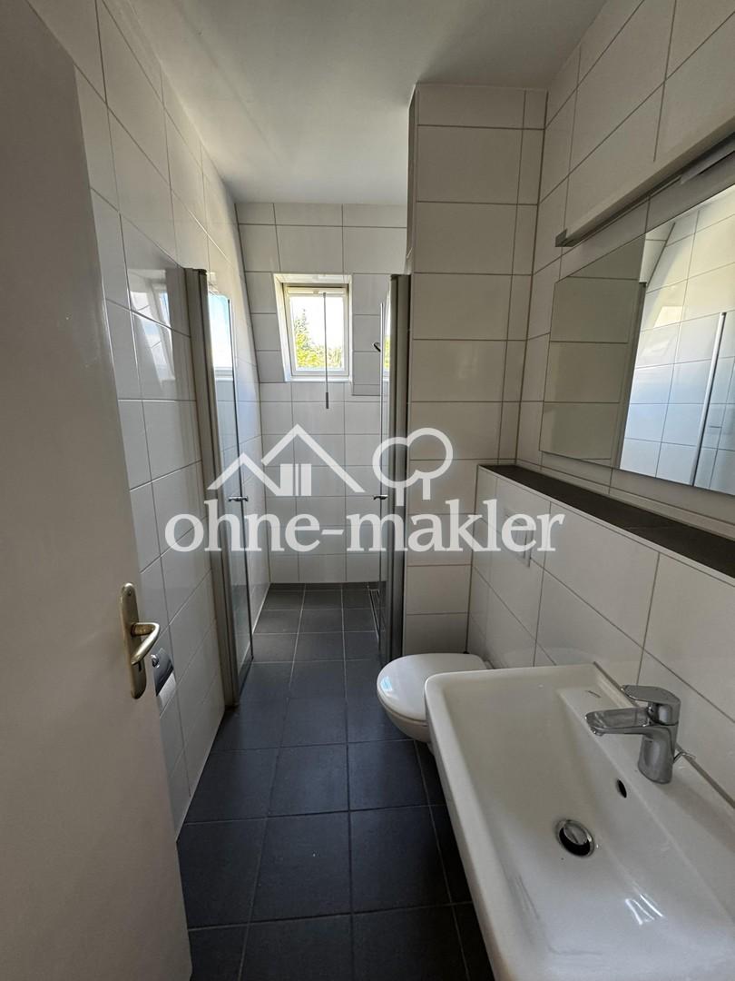 Schöne renovierte Wohnung - ruhig & zentral gelegen: 2-ZKB mit Einbauküche - Foto 4