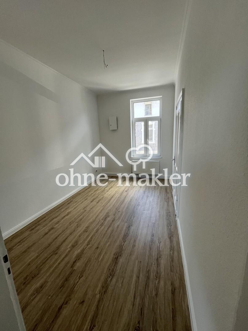 Kernsanierte Altbau-Wohnung in zentraler Lage mit Balkon und Blick ins Grüne - Photo 1