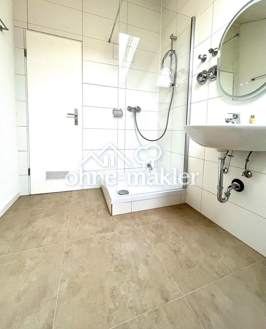 64qm Dachgeschoßwohnung mit Bergblick - Erstbezug nach Sanierung - Photo 1