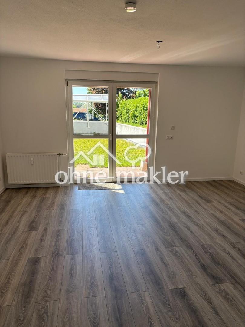 Helle 2 Zimmer Wohnung mit EBK, eigenem Garten mit Terrasse und Westausrichtung - Photo 1