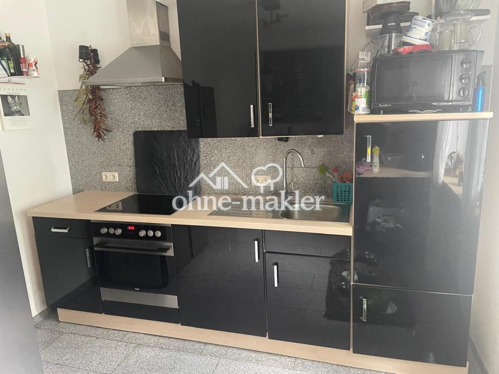 93 qm, EG, 3 Zimmer, Loggia, Küche, Diele, Bad, sep. WC, Keller, Südlage, hell freundlich - Foto 1