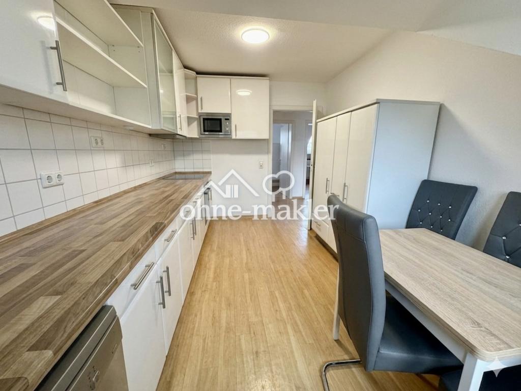Schöne Dachgeschoßwohnung mit Balkon und Küche - Photo 4