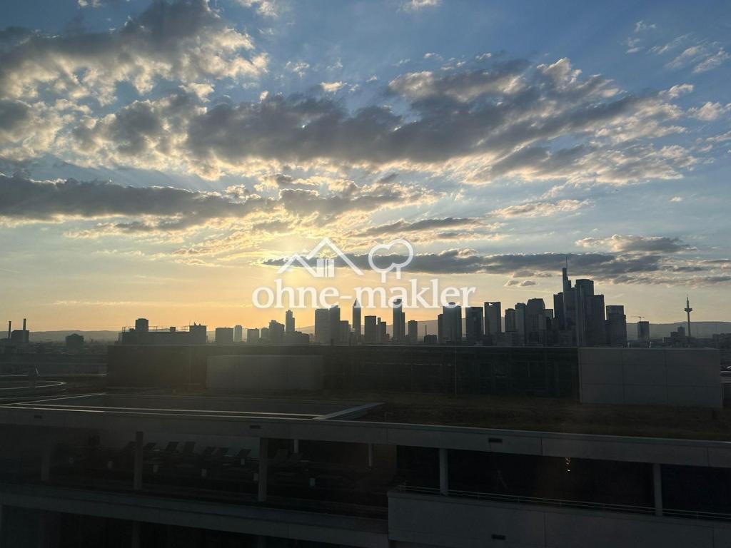 ICONIC LIVING: Exklusive, voll möblierte Skyline-Residenz im Wahrzeichen Frankfurts – Henninger Turm - Photo 5