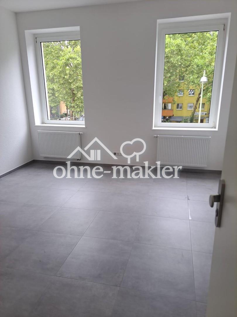 frisch sanierte, exklusive 2-Zimmer-Wohnung mit Einbauküche und geh. Innenausstattung - Photo 2