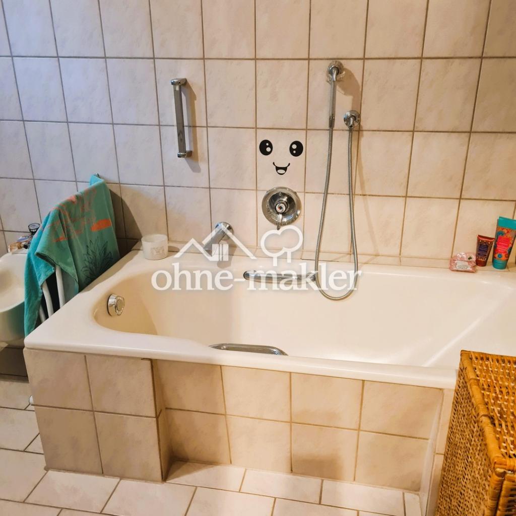Großzügige Wohnung mit herrlichen Blick über Alzenau - Photo 1