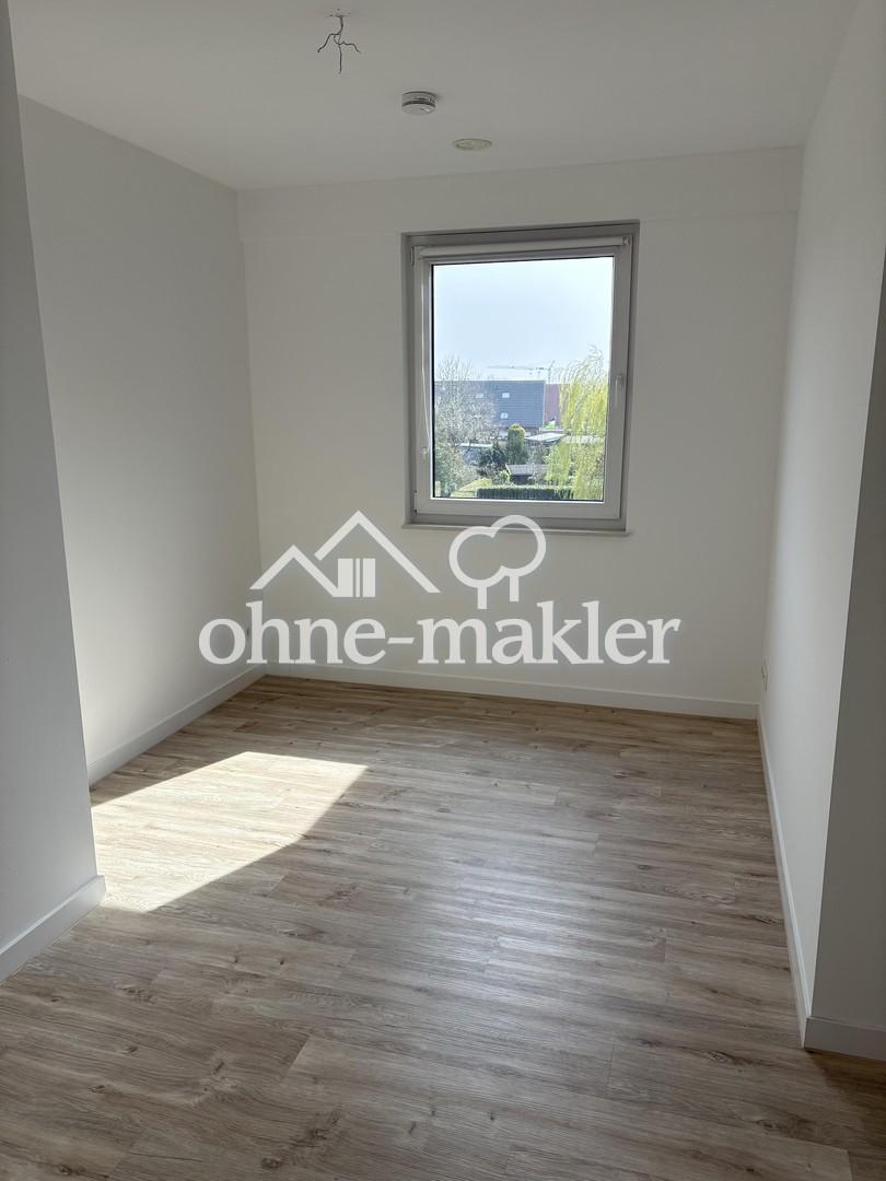 Hochwertige Dachgeschosswohnung mit besonderem Komfort - Aufzug direkt in die Wohnung - Photo 2