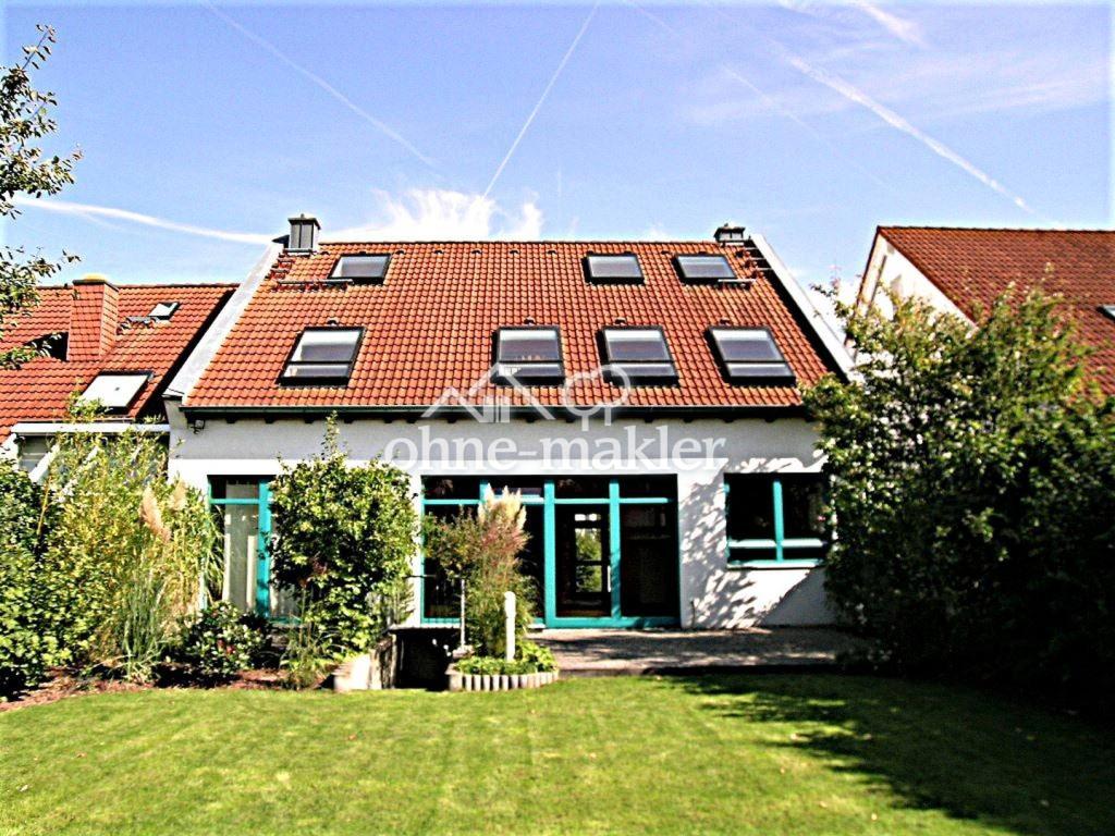 Außergewöhnliches schönes Haus mit großem Garten, Garage, EBK und Sauna. - Foto 2