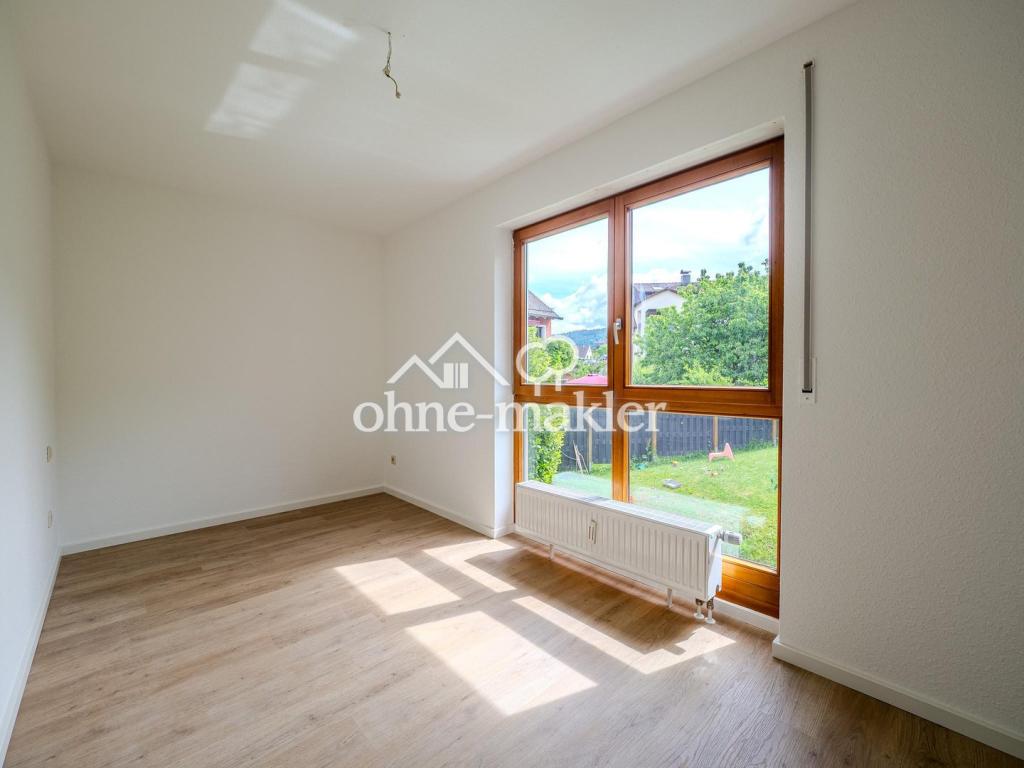 Frisch sanierte 3-Zi-Whg mit großem Privatgarten, Balkon & Burgblick in zentraler Lage - Foto 3