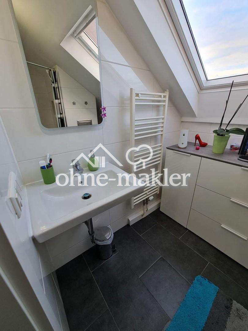 Traumhafte Dachgeschosswohnung - zeitnah frei - Foto 4