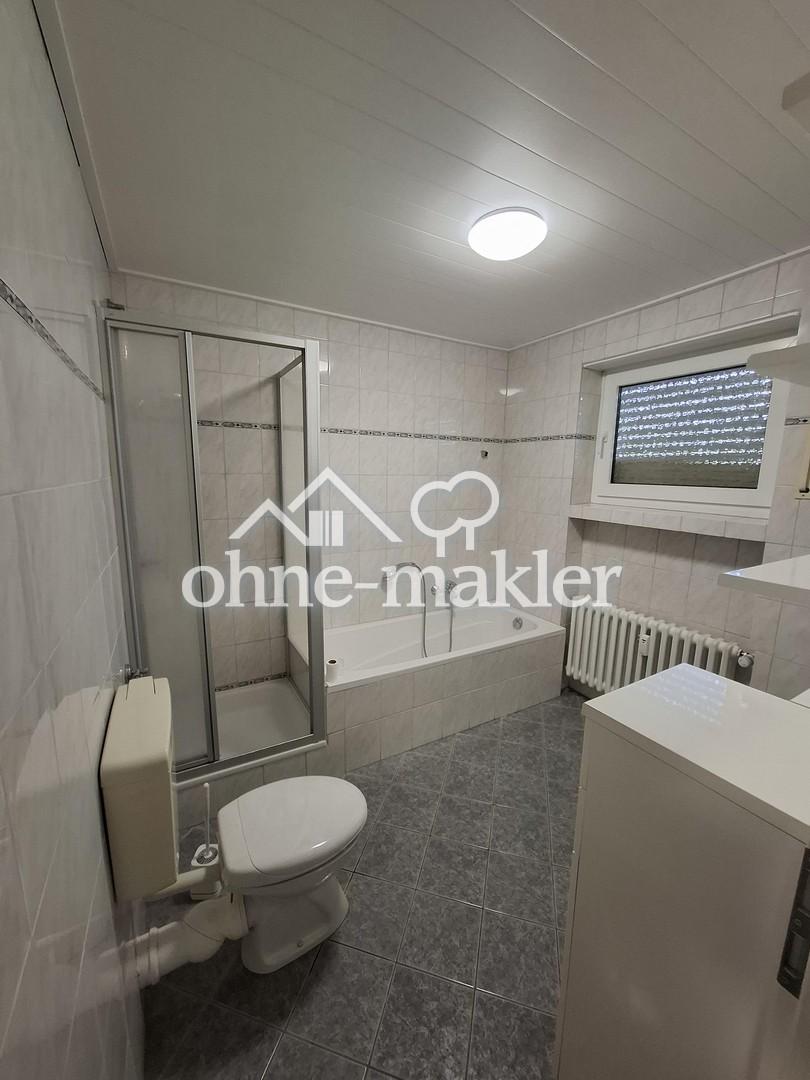 Großzügige 4-Zimmerwohnung in 2-Familienhaus am Petersberg - Photo 1